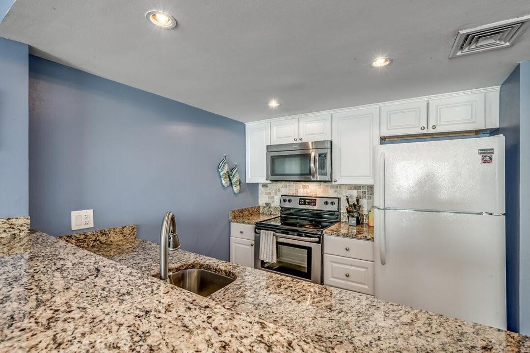 Вилла Oceanfront 2Br At Blue Water Миртл-Бич Экстерьер фото