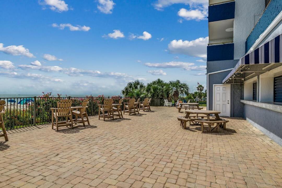 Вилла Oceanfront 2Br At Blue Water Миртл-Бич Экстерьер фото
